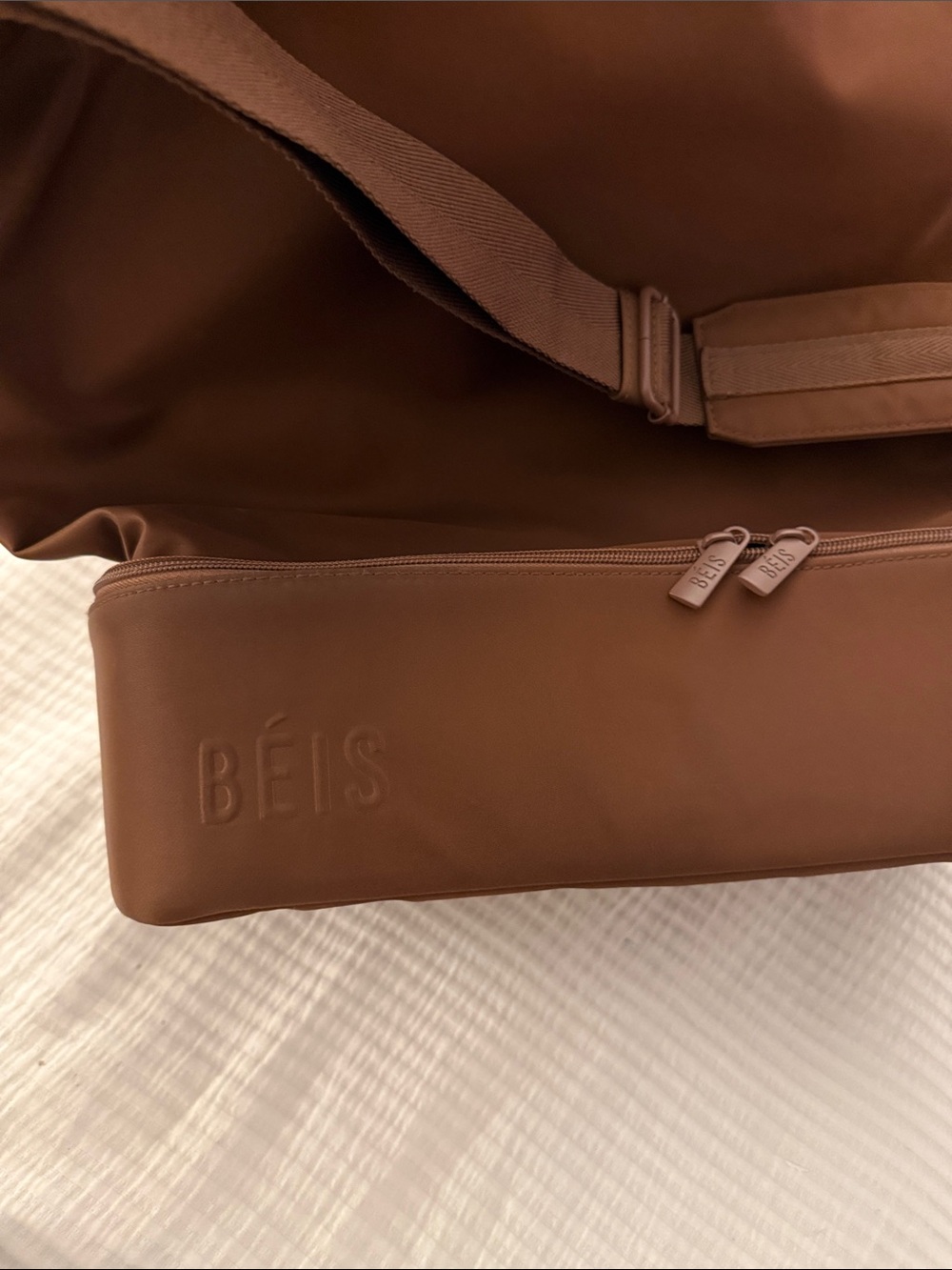 BEIS Brown Travel Crossbody Bag - Picture 3 of 4